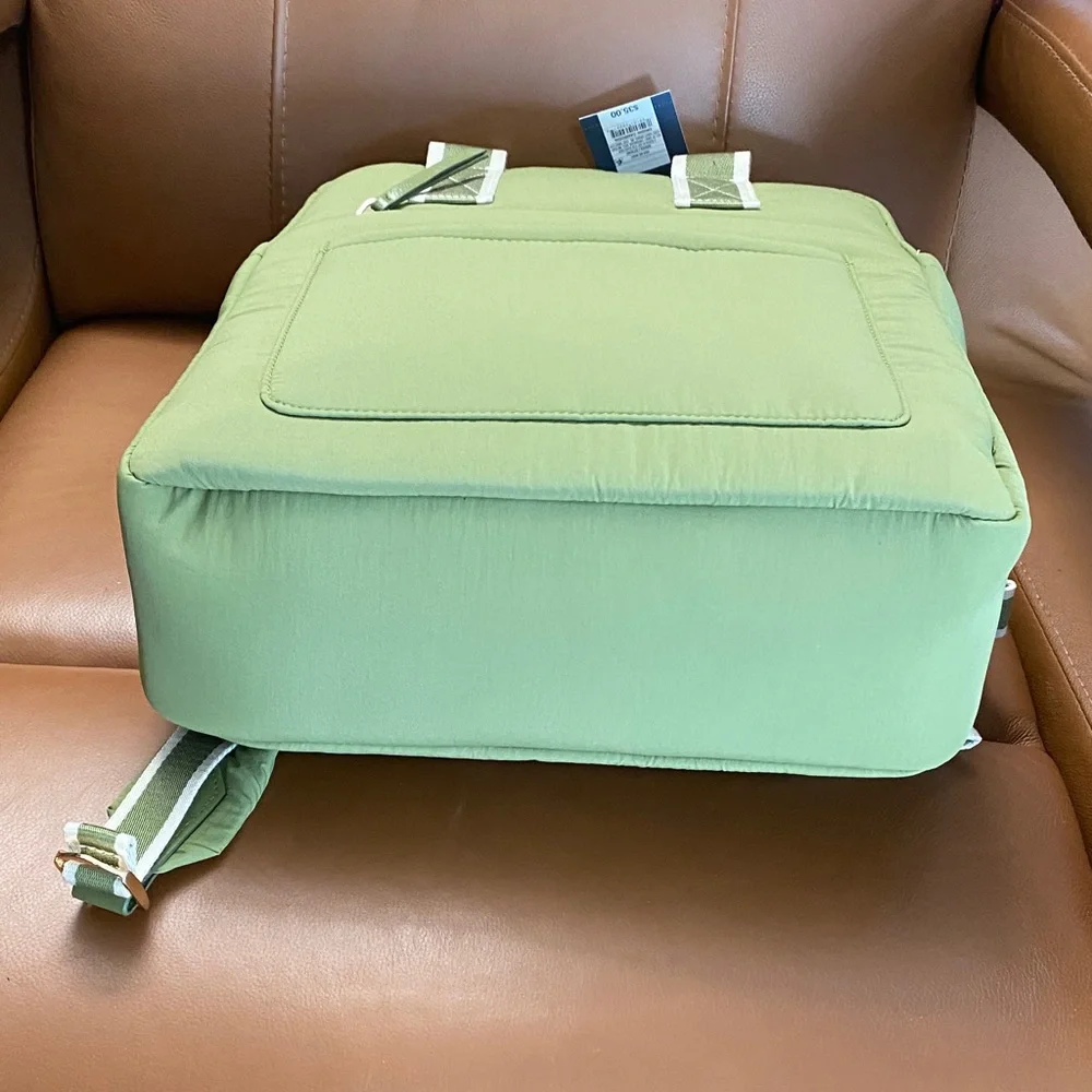 Universal Thread Olive Green‎ Unisex Travel,Diaper Bag lots of pockets NWT